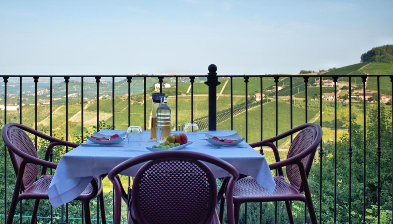 Felicin - Ristorante Albergo "Dimora Storica" Monforte dʼAlba Екстериор снимка