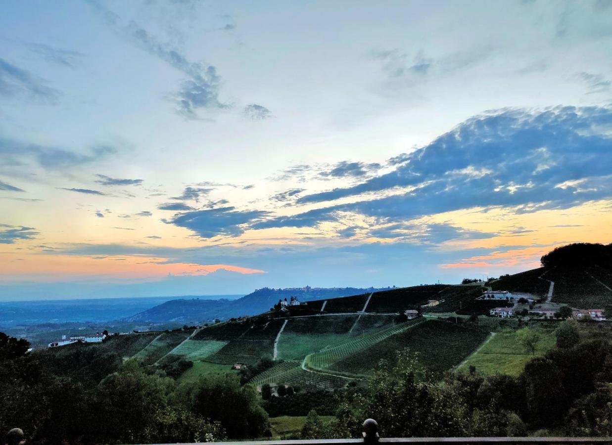 Felicin - Ristorante Albergo "Dimora Storica" Monforte dʼAlba Екстериор снимка