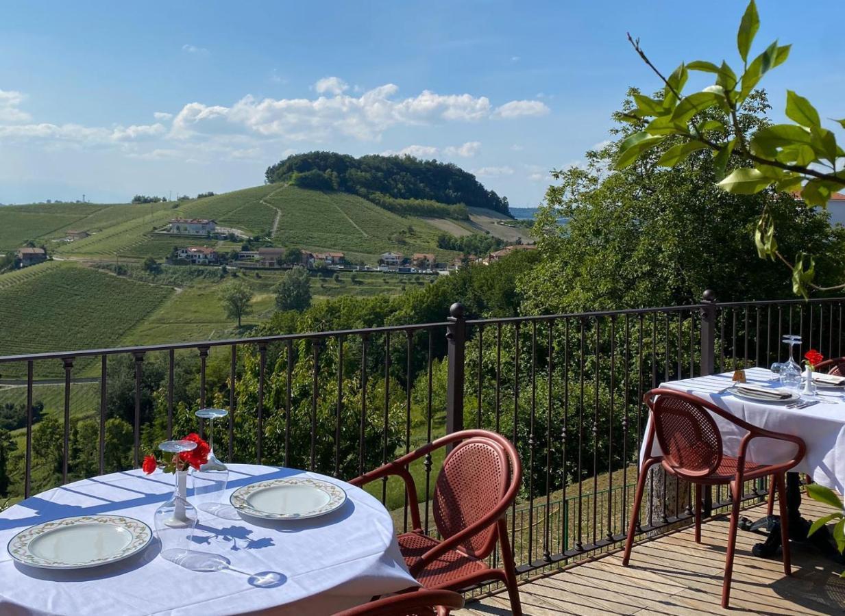 Felicin - Ristorante Albergo "Dimora Storica" Monforte dʼAlba Екстериор снимка