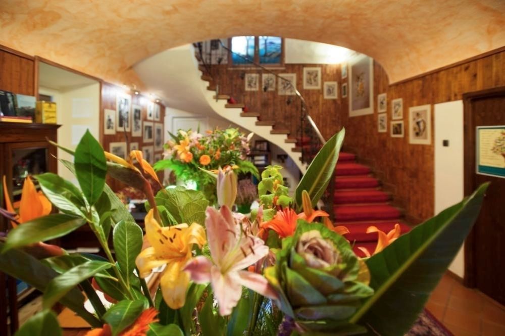 Felicin - Ristorante Albergo "Dimora Storica" Monforte dʼAlba Екстериор снимка