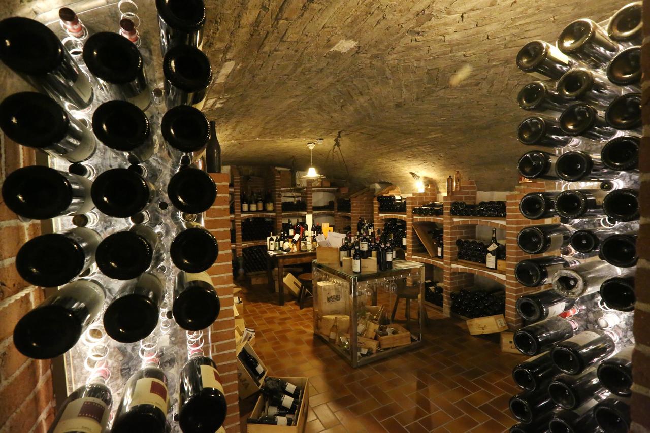 Felicin - Ristorante Albergo "Dimora Storica" Monforte dʼAlba Екстериор снимка
