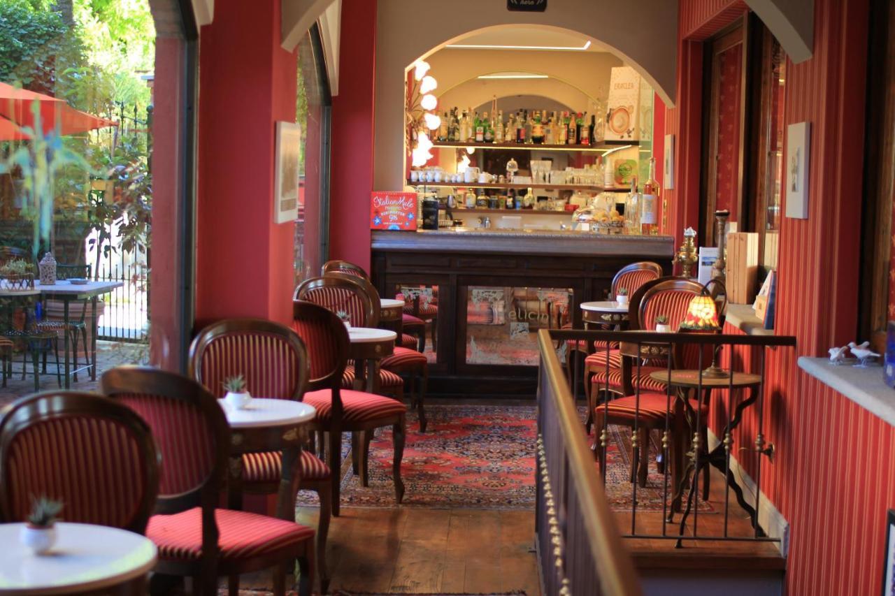 Felicin - Ristorante Albergo "Dimora Storica" Monforte dʼAlba Екстериор снимка